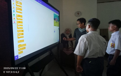 Generasi Z SMP Azahra Bekasi Siap Taklukkan Masa Depan Lewat Ekstrakurikuler Koding!